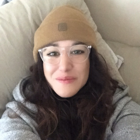 Meet your Posher, Andria - Picture 4 of 5